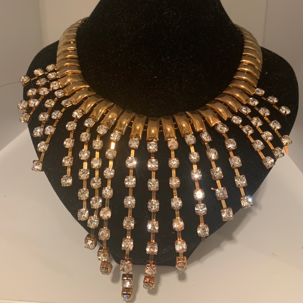 Choker necklace with dangling rhinestones